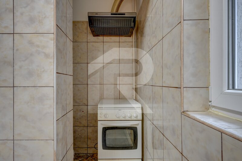 Berceni, Piata Resita, 3 camere, 73 mp total, centrala proprie, loc parcare.